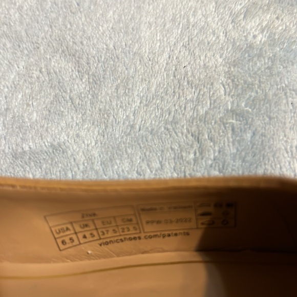 Vionic Ladies Sandals 6.5 Tan Kitten Heel Pointy Toe NWOT - Picture 5 of 7